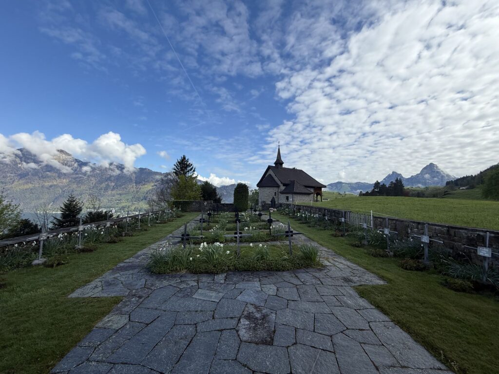 Friedhof der Gemeinschaft mit der Marienkapelle, Morschach